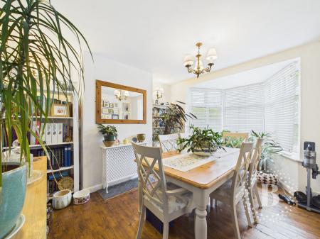 3 bedroom Semi-detached house for sale in Oakfield Road, Copthorne, Shrewsbury, SY3