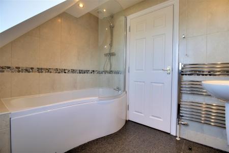 2 bedroom Maisonette to let in Gains Avenue, Shrewsbury, SY3