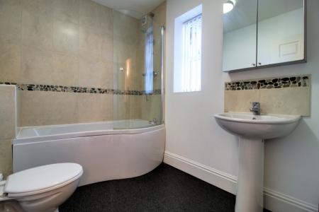2 bedroom Maisonette to let in Gains Avenue, Shrewsbury, SY3