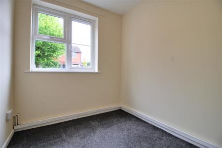 2 bedroom Flat to let in Falcons Way, Copthorne, Shrewsbury, SY3