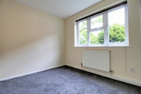 2 bedroom Flat to let in Falcons Way, Copthorne, Shrewsbury, SY3