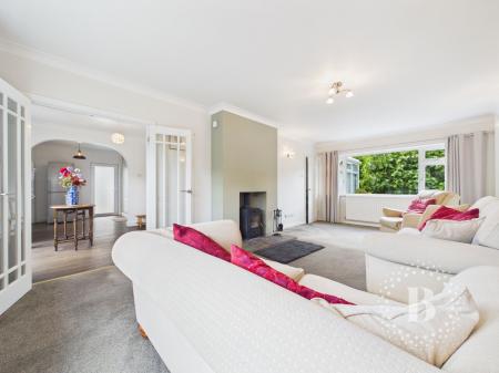 3 bedroom Detached house for sale in Underdale Road, Shrewsbury, SY2