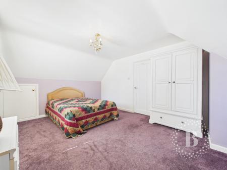 3 bedroom Detached house for sale in Underdale Road, Shrewsbury, SY2