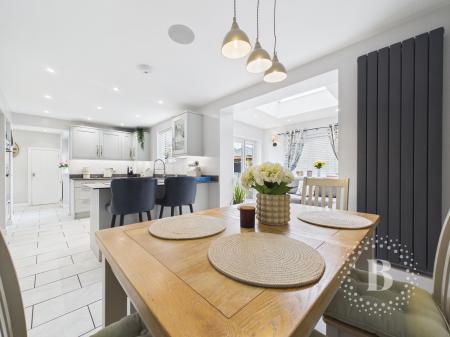 3 bedroom Semi-detached house for sale in Mount Pleasant Rd, Mount Pleasant, Shrewsbury, SY1