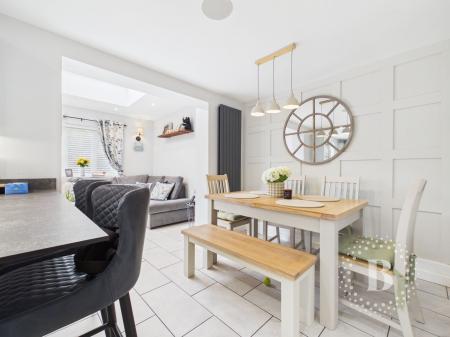 3 bedroom Semi-detached house for sale in Mount Pleasant Rd, Mount Pleasant, Shrewsbury, SY1