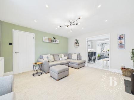 3 bedroom Semi-detached house for sale in Mount Pleasant Rd, Mount Pleasant, Shrewsbury, SY1