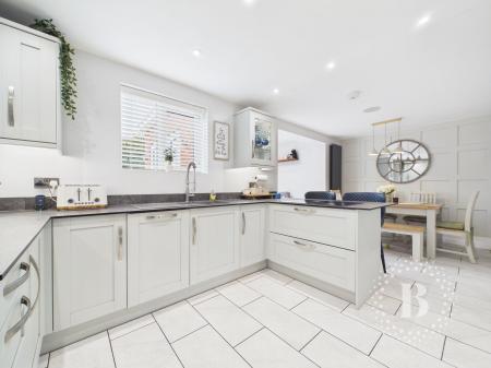 3 bedroom Semi-detached house for sale in Mount Pleasant Rd, Mount Pleasant, Shrewsbury, SY1