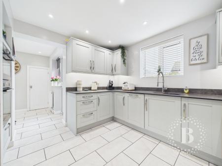 3 bedroom Semi-detached house for sale in Mount Pleasant Rd, Mount Pleasant, Shrewsbury, SY1