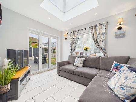 3 bedroom Semi-detached house for sale in Mount Pleasant Rd, Mount Pleasant, Shrewsbury, SY1