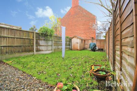 2 bedroom End of terrace house for sale in Wood Street, Greenfields, Shrewsbury, SY1