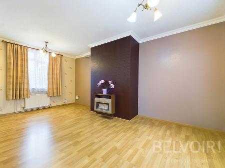 3 bedroom Semi-detached house to let in Round Hill Green, Coton Hill, Shrewsbury, SY1