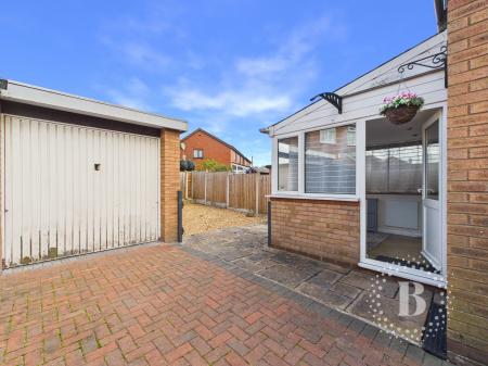 2 bedroom Semi-detached house for sale in Leafields, Harlescott, Shrewsbury, SY1
