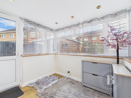2 bedroom Semi-detached house for sale in Leafields, Harlescott, Shrewsbury, SY1
