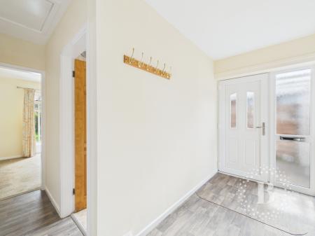 2 bedroom Bungalow to let in Cedar Avenue, Shawbury, SY4