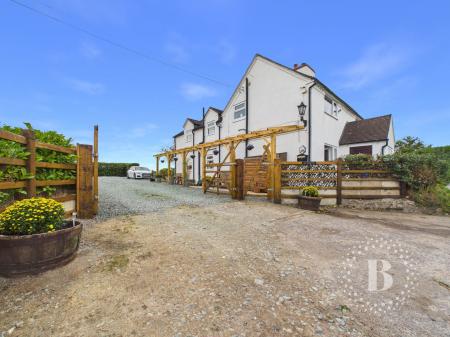 4 bedroom Cottage for sale in Hanwood Road, Edgebold, Shrewsbury, SY5