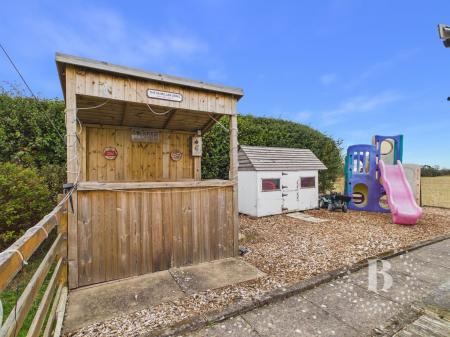 4 bedroom Cottage for sale in Hanwood Road, Edgebold, Shrewsbury, SY5