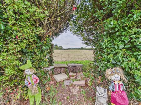 4 bedroom Cottage for sale in Hanwood Road, Edgebold, Shrewsbury, SY5