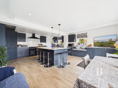 4 bedroom Cottage for sale in Hanwood Road, Edgebold, Shrewsbury, SY5