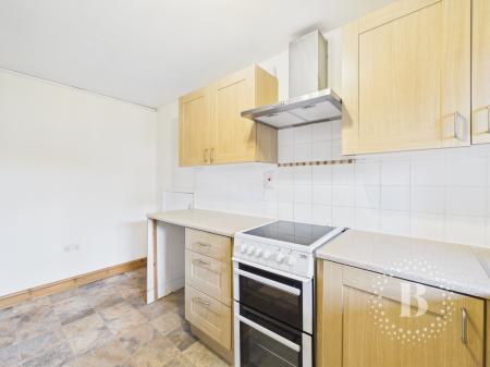 2 bedroom Flat to let in Castle Court, Wem, SY4