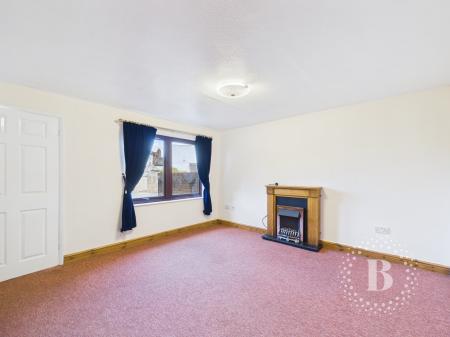 2 bedroom Flat to let in Castle Court, Wem, SY4