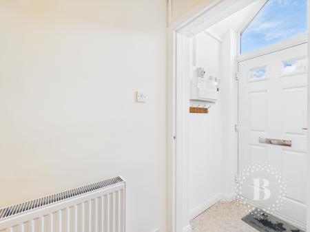 2 bedroom Flat to let in Castle Court, Wem, SY4