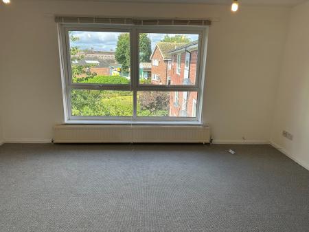 2 bedroom Flat for sale in Greenwood Close, Bexley, Sidcup, DA15