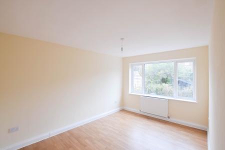2 bedroom Flat to let in Hatherley Crescent, Bexley, Sidcup, DA14