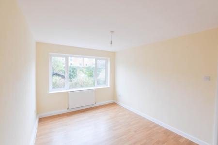 2 bedroom Flat to let in Hatherley Crescent, Bexley, Sidcup, DA14