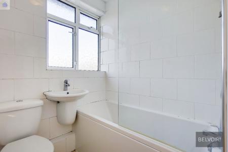 2 bedroom Terraced House to let in Beverley Avenue, Bexley, Sidcup, DA15