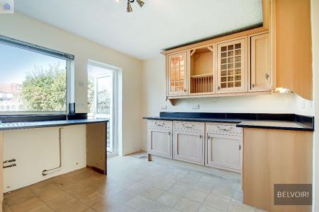 2 bedroom Terraced House to let in Beverley Avenue, Bexley, Sidcup, DA15