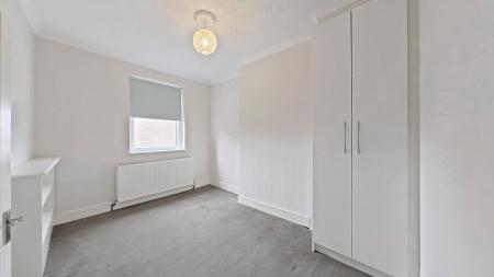 2 bedroom Terraced House to let in Lewis Road, Welling, DA16
