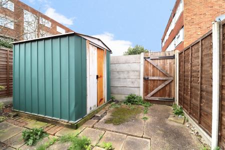 2 bedroom Terraced House to let in Lewis Road, Welling, DA16