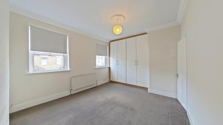 2 bedroom Terraced House to let in Lewis Road, Welling, DA16