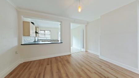 2 bedroom Terraced House to let in Lewis Road, Welling, DA16