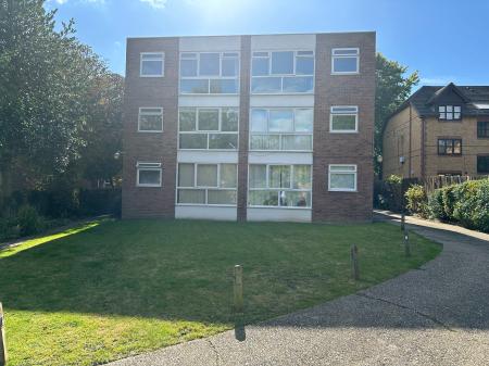 1 bedroom Flat to let in Sidcup Hill, Bexley, Sidcup, DA14