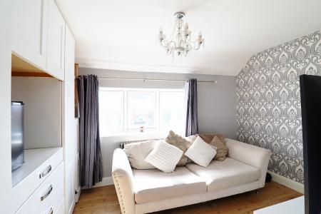 5 bedroom Semi-detached house for sale in Hambledown Road, Bexley, Sidcup, DA15