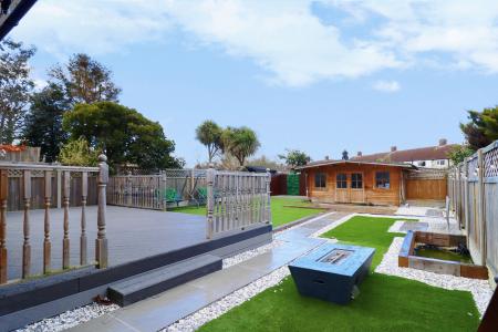 5 bedroom Semi-detached house for sale in Hambledown Road, Bexley, Sidcup, DA15