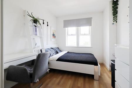 2 bedroom Flat for sale in Constance Grove, Dartford, DA1