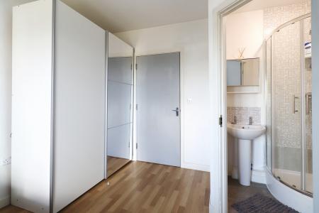 2 bedroom Flat for sale in Constance Grove, Dartford, DA1