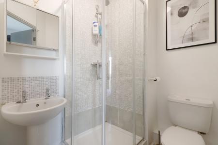 2 bedroom Flat for sale in Constance Grove, Dartford, DA1