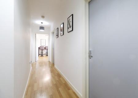 2 bedroom Flat for sale in Constance Grove, Dartford, DA1