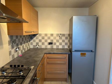 2 bedroom Flat to let in Ruskin Drive, Welling, DA16