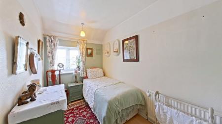 6 bedroom Semi-detached house for sale in Hambledown Road, Sidcup, DA15