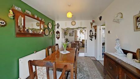 6 bedroom Semi-detached house for sale in Hambledown Road, Sidcup, DA15