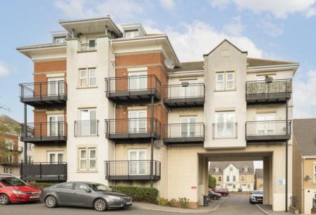 Critchley Avenue, Dartford, DA1