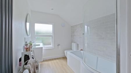 2 bedroom Terraced House for sale in Warwick Road, Bexley, Sidcup, DA14