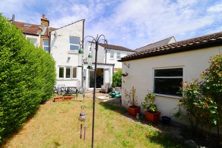 2 bedroom Terraced House for sale in Warwick Road, Bexley, Sidcup, DA14