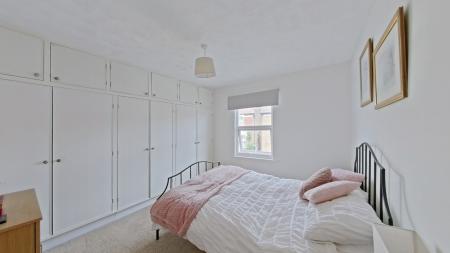 2 bedroom Terraced House for sale in Warwick Road, Bexley, Sidcup, DA14