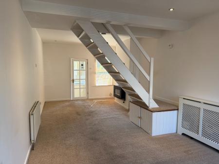 2 bedroom Terraced House for sale in Warwick Road, Bexley, Sidcup, DA14