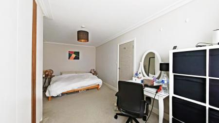 2 bedroom Flat for sale in Longlands Court, Bexley, Sidcup, DA15